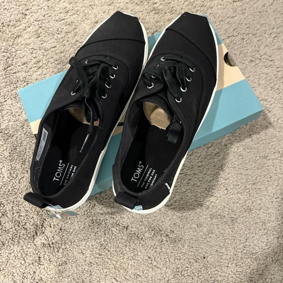 TOMS big kids (Boys) Cordones Cupsole Lace Up Sneakers - Size 6 - Picture 3 of 5